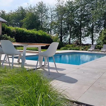 La Charmeraie D'aumatre Bed & Breakfast